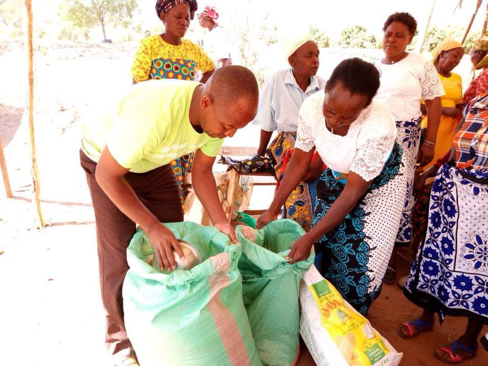 donating-food-image
